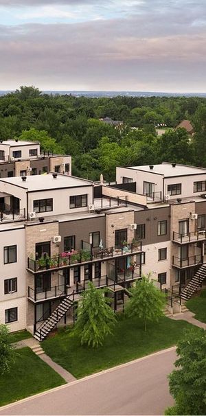 2 Bed 1 Bath - 8 Rue Arthur-Graveline, Gatineau - Photo 1
