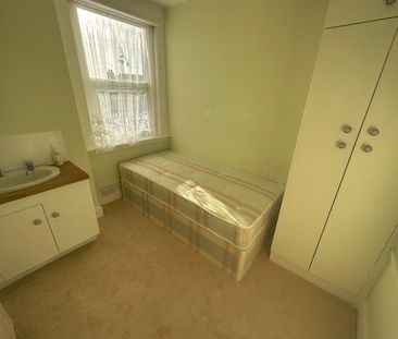 Room in a Shared House, Riffel Road, NW2 - Photo 2