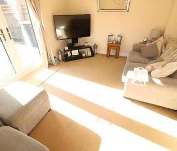 2 bedroom semi-detached house to rent - Photo 4