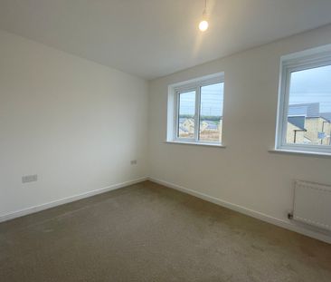 3 bedroom semi-detached house to rent - Photo 5