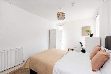 7 bedroom detached house to rent - Photo 3