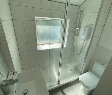 Room in a Shared House, Aston Court, NG7 - Photo 5