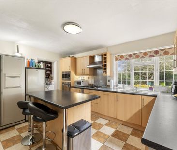 4 bedroom detached house to rent - Photo 6