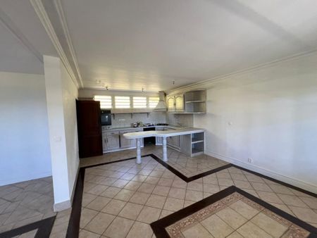 A louer, Maison / Villa, 113 m² - Photo 2