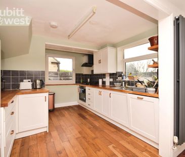 3 bedroom semi-detached house to rent - Photo 5