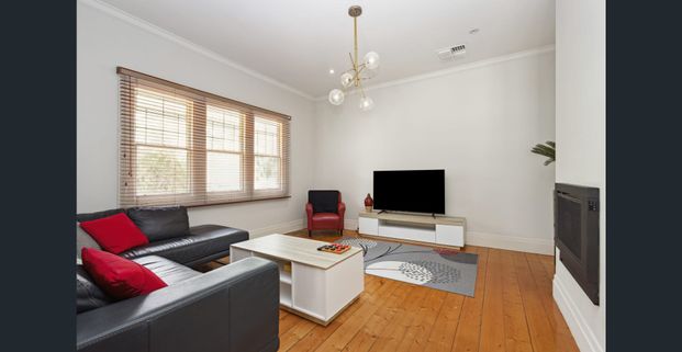 FULLY FURNISHED - CONTACT AGENT FOR AVAILABILITY - Photo 1