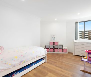 Contemporary Comfort In An Ultra-Convenient Location - Photo 4