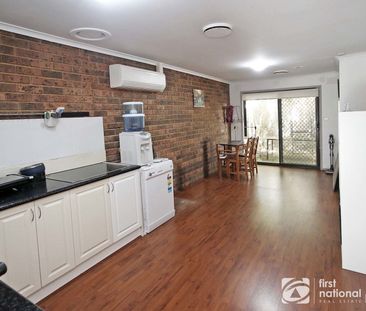 Comfort & Convenience in the Heart of Cranbourne - Photo 3