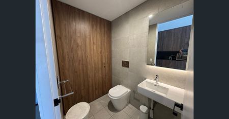 Luxury 1 Bedroom Apartment In The Heart Of Coogee - Photo 3