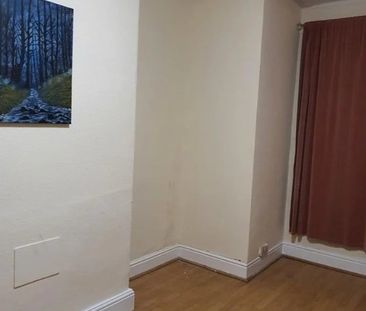 Room in a Shared House, Linden Road, LS11 - Photo 3