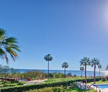 2 bedroom luxury Flat for rent in Casares, Andalusia - Photo 2