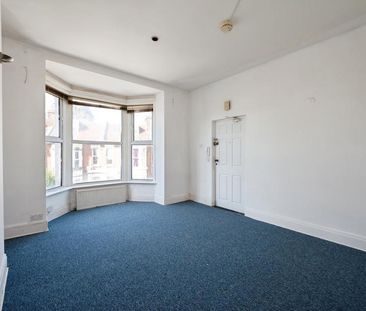 3 bedroom apartment to rent Waverley Grove, Southsea, Hampshire, PO4 - Photo 4