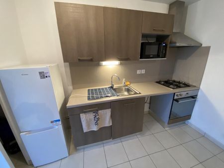 Appartement T2 à louer Montfort Sur Meu - 48 m² - Photo 4