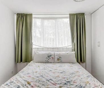 1 bedroom property to rent - Photo 6