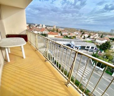 APPARTEMENT A LOUER A VILLEURBANNE - RUE DU 8 MAI 1945 - Proximité ... - Photo 2