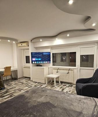 Vitan mall brailita etaj 5 cu parcare - Fotografie 1