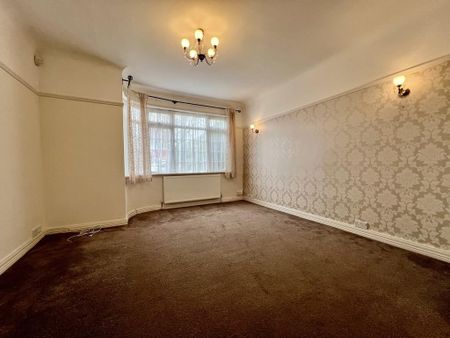 4 bedroom semi-detached house to rent - Photo 2