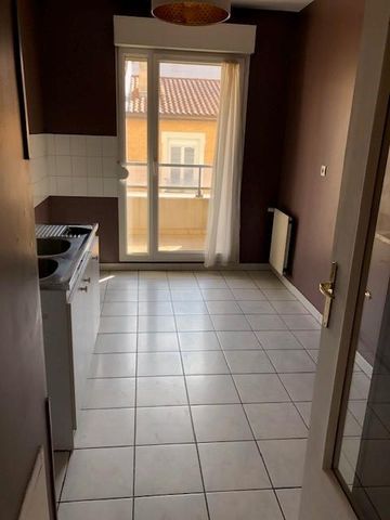 Location Appartement 2 pièces 48m² LYON 3ème - Photo 3