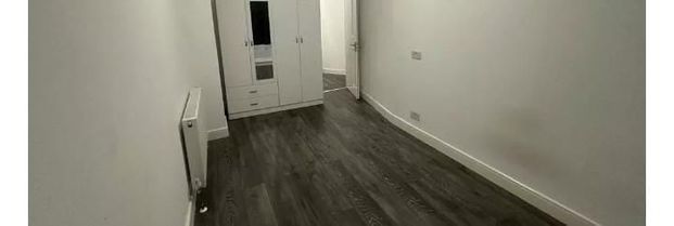 2 Bed Flat, Roman Road, E3 - Photo 1