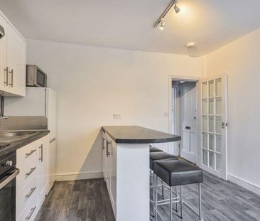 2 bedroom semi-detached house to rent - Photo 5