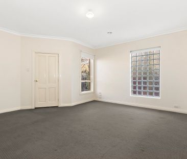 Low Maintenance Beauty - Photo 5