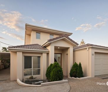 Gorgeous Two Level Family Home. - Photo 2