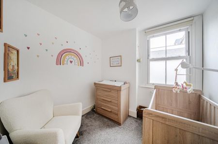 3 bedroom apartment to rent - Photo 4