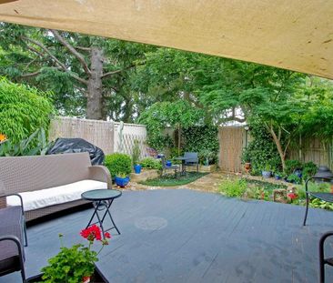 More than meets the eye - Photo 5