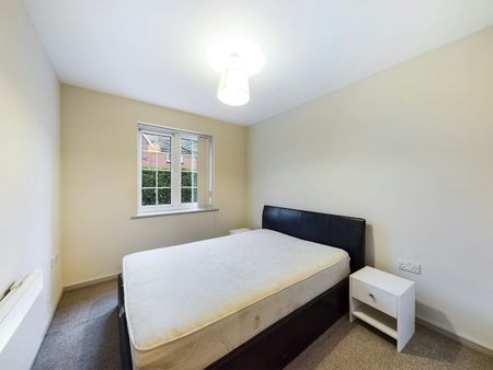 Flat to rent on - Photo 2