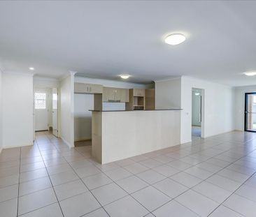 Beautiful Family Home in the Heart of Pimpama - Photo 4