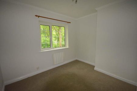 Drummond Gardens, Epsom, Surrey, KT19 8RP - Photo 4