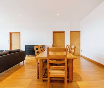 3 Bed Flat, Omega Works, E3 - Photo 5