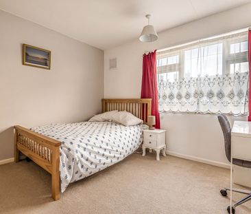 Hargood Road, London, SE3 - Photo 3