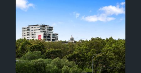 Furnished, Ground Floor Modern Apartment - Photo 3