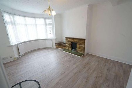 Heathview Road, Grays, RM16 - Photo 2