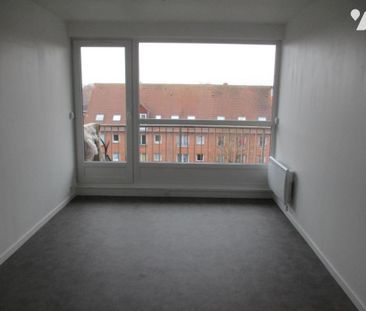 Seclin, studio 30 m 2 avec cuisine séparée, résidence Philippe de G... - Photo 1