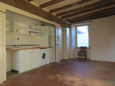 Location Appartement 2 pièces 33m² SABLE SUR SARTHE 72300 - Photo 3