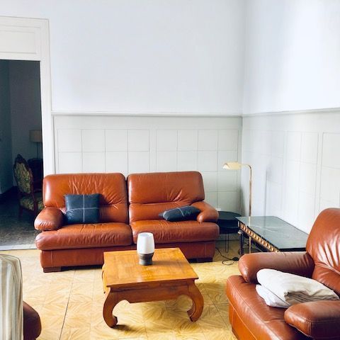 Piso de alquiler en Centre - Barri Vell - Photo 1