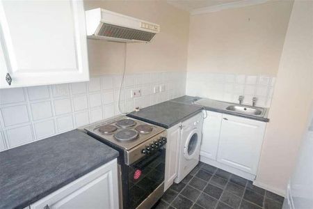Mandeville Court, London, E4 - Photo 4