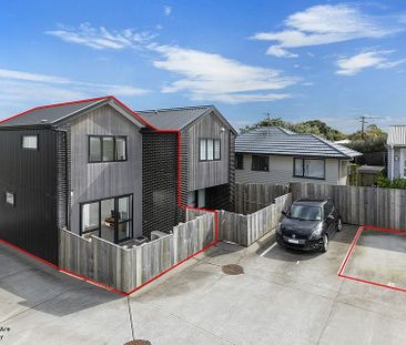 Townhouse with a Carpark - Photo 1