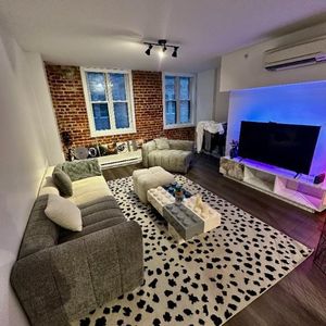 ONE MONTH RENT FREE DOWNTOWN LOFT MONTREAL - Photo 2