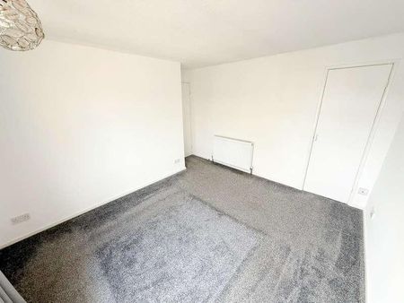 Neville Shaw, Basildon, SS14 - Photo 4