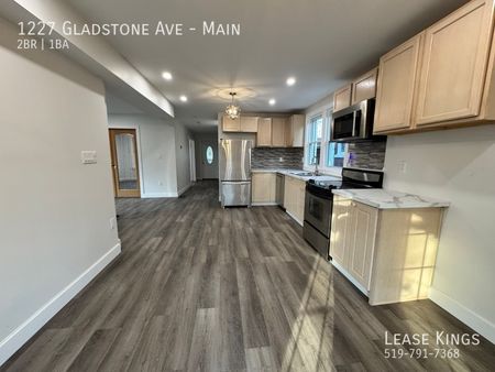 BE THE FIRST TO LIVE IN THIS RENOVATED MAIN FLOOR UNIT IN WALKERVILLE - Photo 5