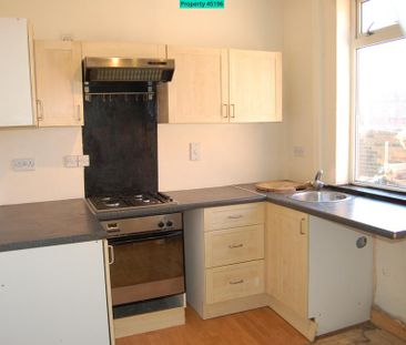 3 bedroom end of terrace house to rent - Photo 5