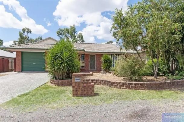 8 Brigalow Lane, Redbank QLD 4301 - Photo 1