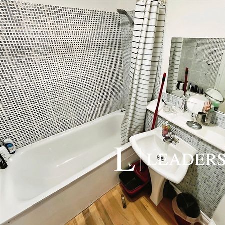 1 bedroom apartment to rent Upper Gardner Street, Brighton, East Sussex, BN1 - Photo 3