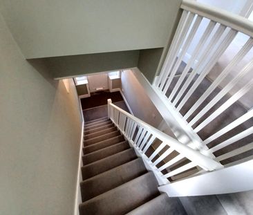 3 bedroom semi-detached house to rent - Photo 2