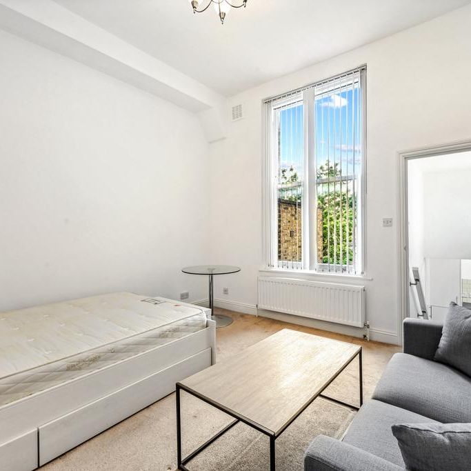 Studio to rent - Photo 1