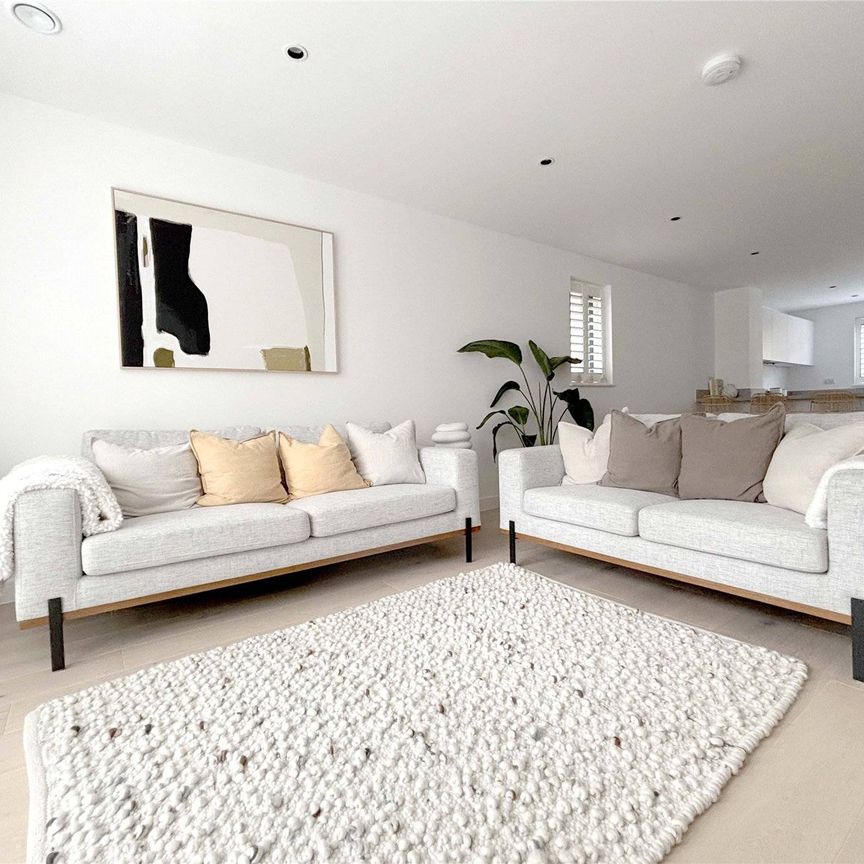 Nexa-meadows, Pinhoe - Photo 1