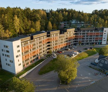 Bergfotsvägen, Tumba - Foto 1